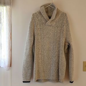 Light grey knit pullover